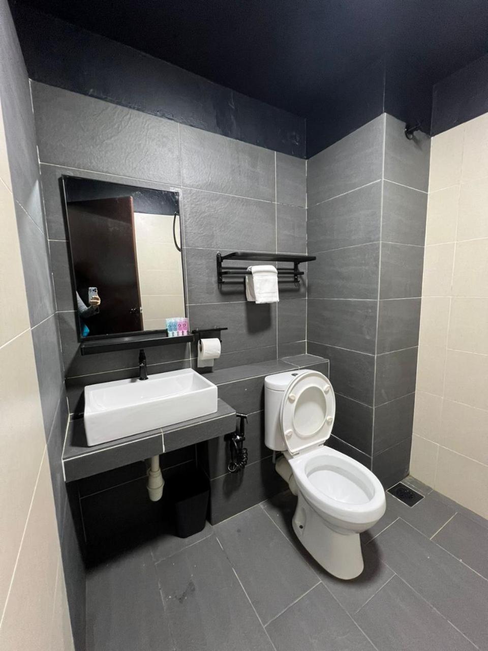 Samsara Studio Apartment At Kompleks Mutiara Gm Gua Musang Εξωτερικό φωτογραφία